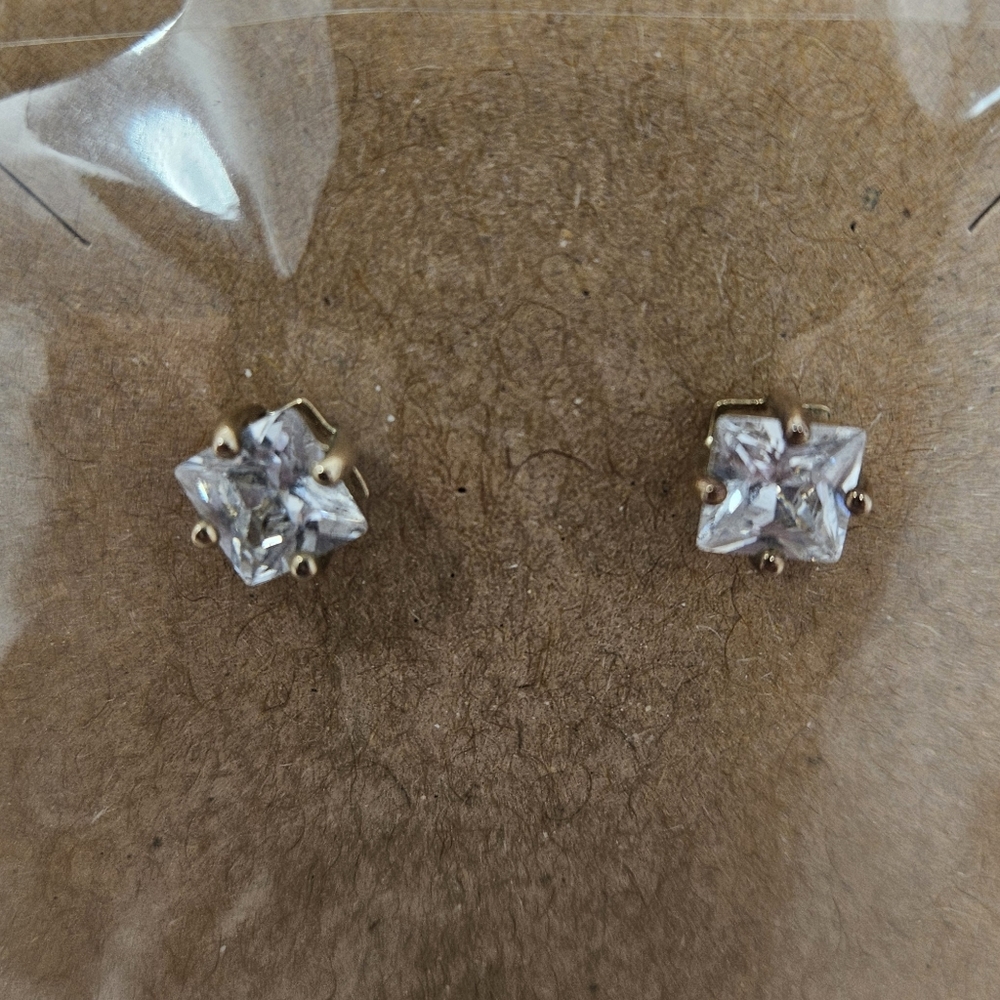 Cubic Zirconia Square Stud Earrings